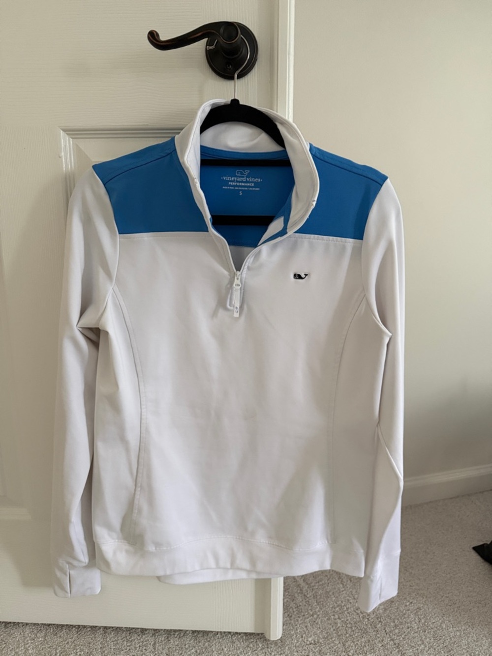 Vineyard Vines White and Blue Quarter-Zip Pullover